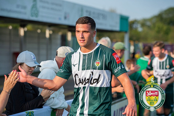 Ashford_2-1_HartleyWintney_231