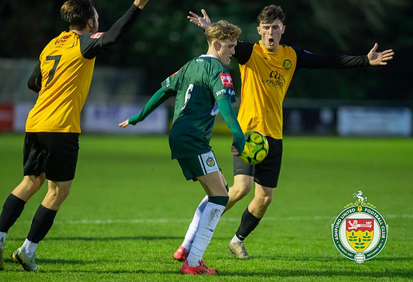 ISE_Merstham_2-0_AshfordUnited_193