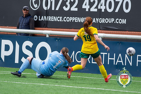 Ebbsfleet_8-0_AshfordLadies_280