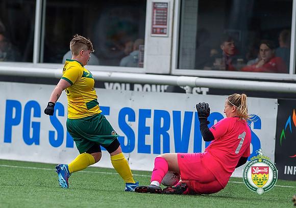 Ebbsfleet_8-0_AshfordLadies_098