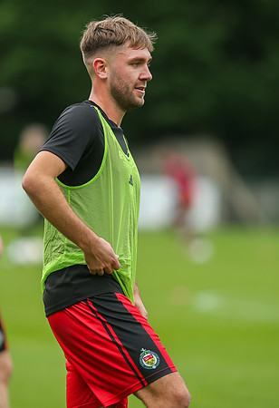 ISE_EastGrinstead_0-6_AShfordUnited_037