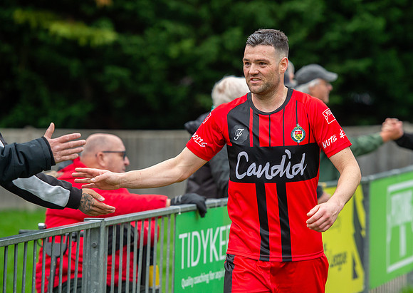 ISE_EastGrinstead_0-6_AShfordUnited_433