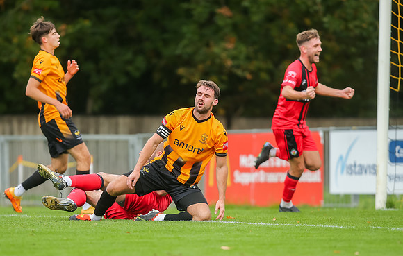 ISE_EastGrinstead_0-6_AShfordUnited_103