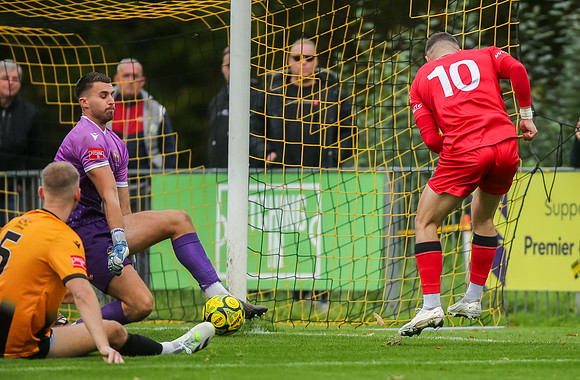 ISE_EastGrinstead_0-6_AShfordUnited_205