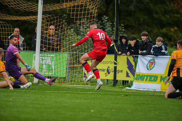 ISE_EastGrinstead_0-6_AShfordUnited_206