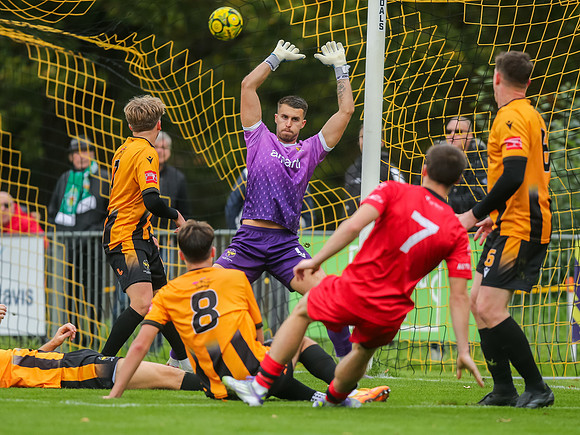 ISE_EastGrinstead_0-6_AShfordUnited_215