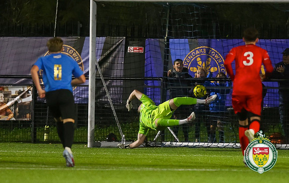 ISE_Sevenoakes_1-2_As063hfordUnited_