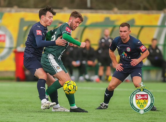 ISE_Ashford_(2)_3-1_(1)_BeckenhamTown_081