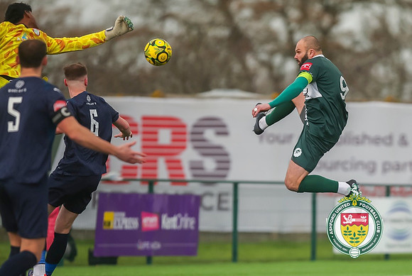 ISE_Ashford_(2)_3-1_(1)_BeckenhamTown_092