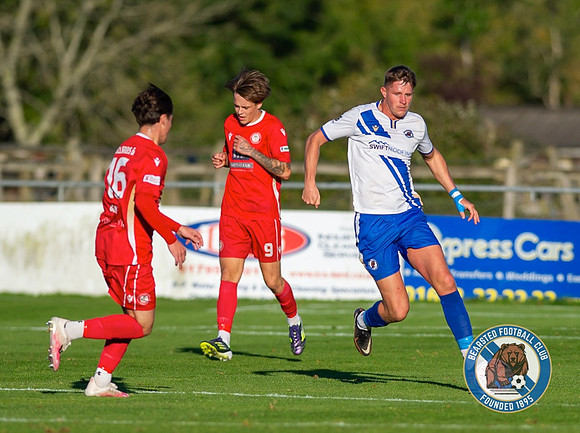Bearsted_(2)_5-2_(0)_HollandsAndBlair_294