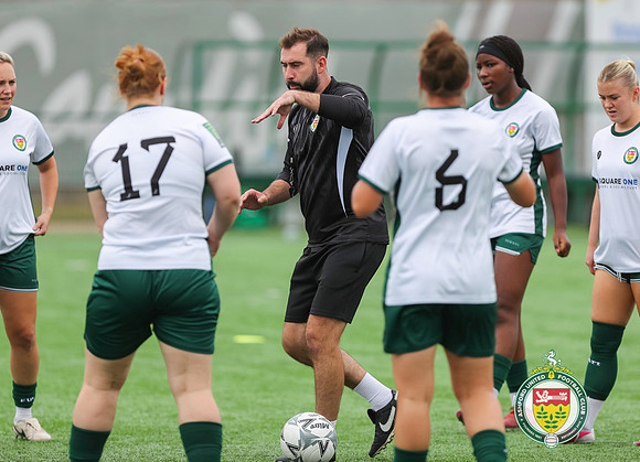 Ahsford_ladies_1-1_ Montpelier_Villa_012