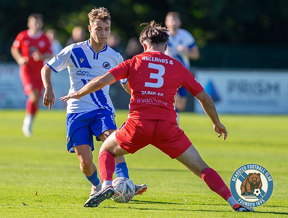 Bearsted_(2)_5-2_(0)_HollandsAndBlair_089