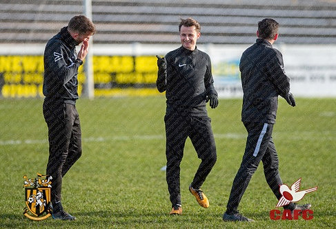 FIFC_v_CAFC_Warmup-fans-043