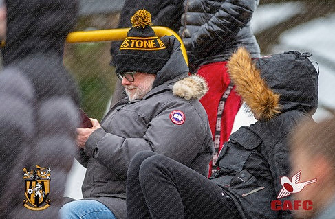 FIFC_v_CAFC_Warmup-fans-089