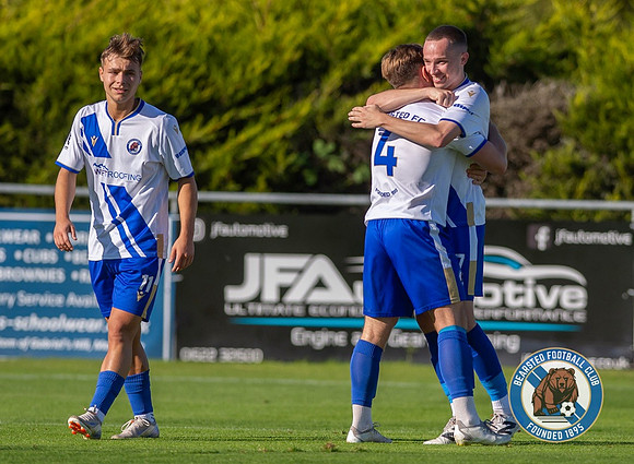 Bearsted_(2)_5-2_(0)_HollandsAndBlair_082