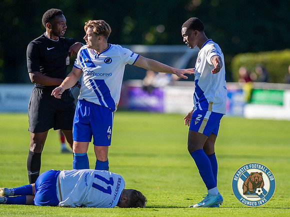 Bearsted_(2)_5-2_(0)_HollandsAndBlair_116