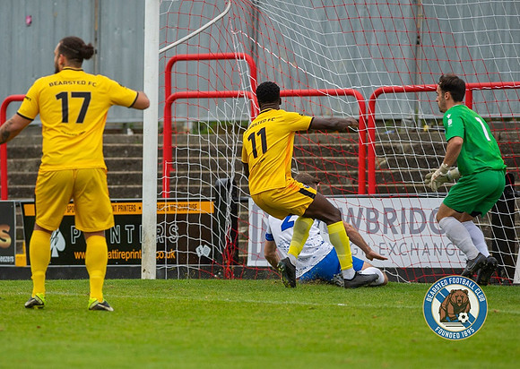 SECFL_Erith&B_3-0_Bearsted_022