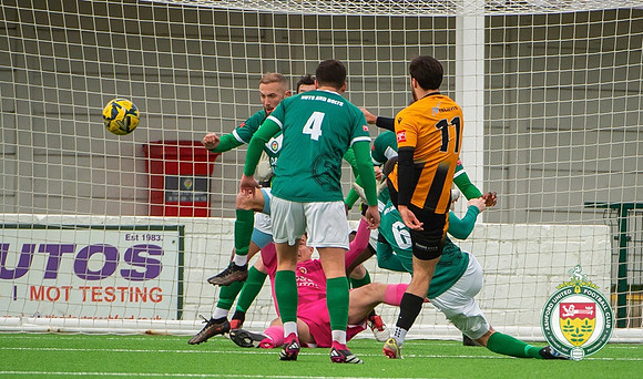 Ashford_0-1_EastGrinstead_161