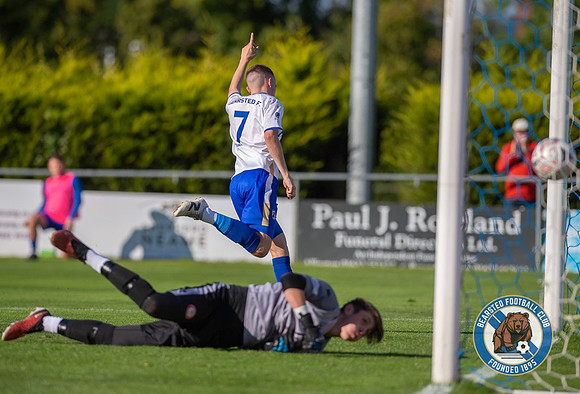 Bearsted_(2)_5-2_(0)_HollandsAndBlair_073
