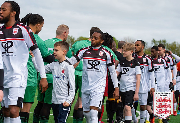 Faversham_v_WellingTown_015