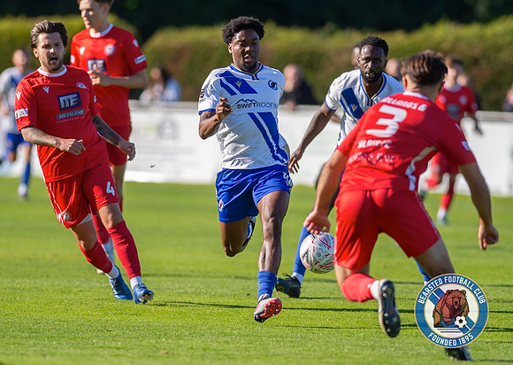 Bearsted_(2)_5-2_(0)_HollandsAndBlair_086