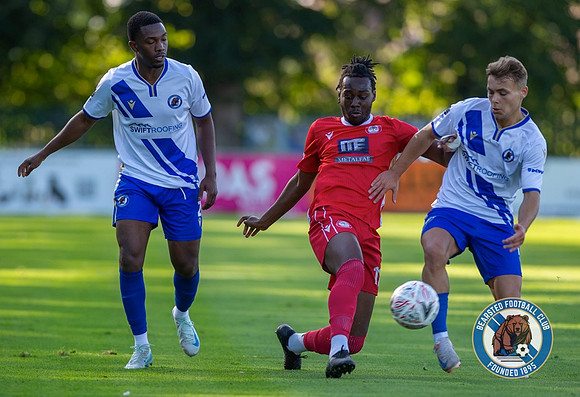 Bearsted_(2)_5-2_(0)_HollandsAndBlair_040