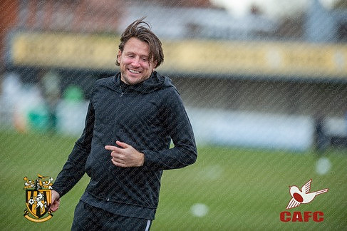FIFC_v_CAFC_Warmup-fans-001