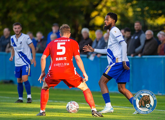Bearsted_(2)_5-2_(0)_HollandsAndBlair_292