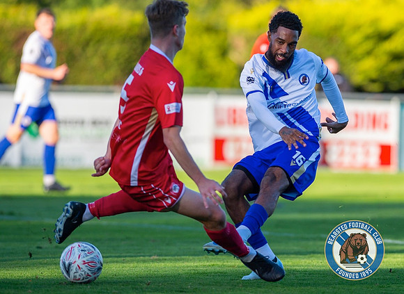 Bearsted_(2)_5-2_(0)_HollandsAndBlair_285