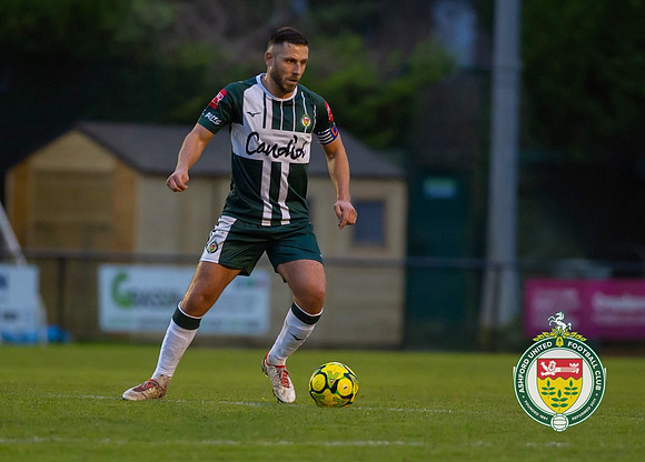 ISE_Merstham_2-0_AshfordUnited_163