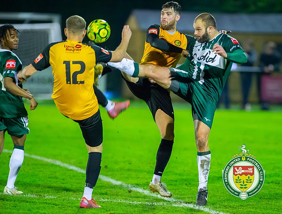 ISE_Merstham_2-0_AshfordUnited_301