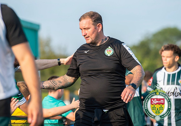 Ashford_2-1_HartleyWintney_238