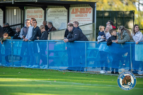 Bearsted_(2)_5-2_(0)_HollandsAndBlair_160
