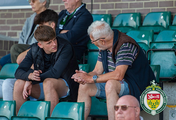 Ashford_2-1_HartleyWintney_083