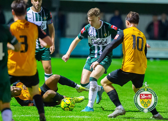 ISE_Merstham_2-0_AshfordUnited_322