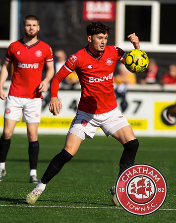 Chatham_0-3_Slough_095