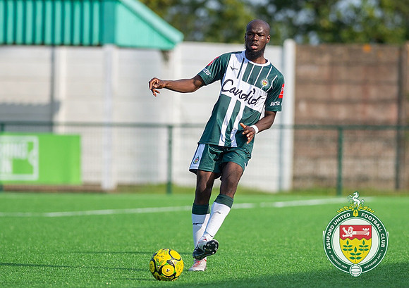 Ashford_2-1_HartleyWintney_098
