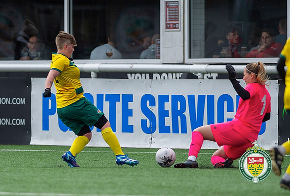 Ebbsfleet_8-0_AshfordLadies_097