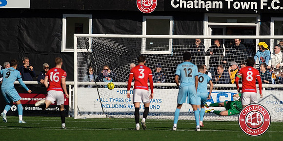 Chatham_0-3_Slough_091