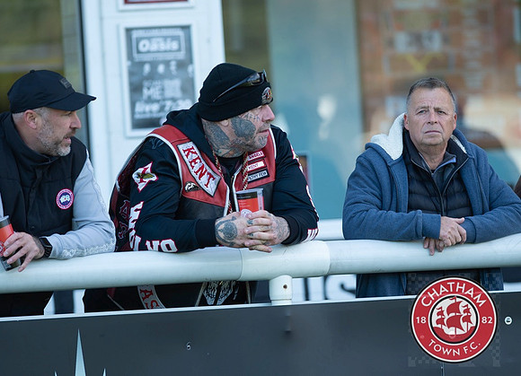 Chatham_0-3_Slough_098