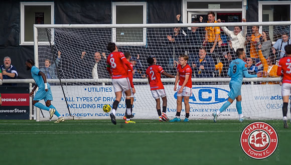 Chatham_0-3_Slough_208