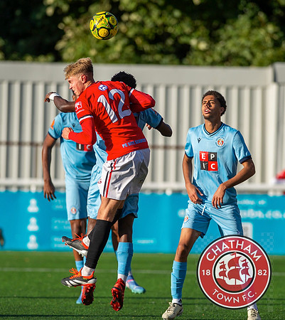 Chatham_0-3_Slough_318