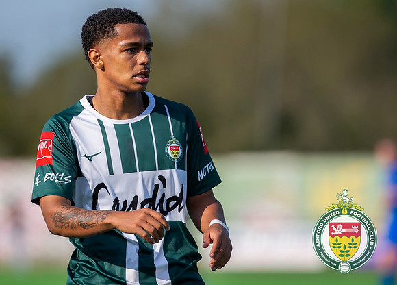 Ashford_2-1_HartleyWintney_061