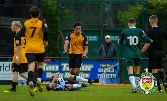 ISE_Merstham_2-0_AshfordUnited_139