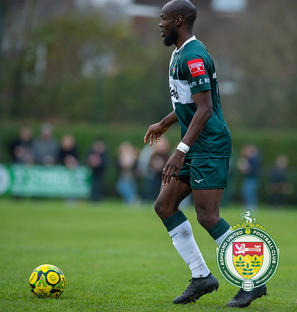ISE_Merstham_2-0_AshfordUnited_055