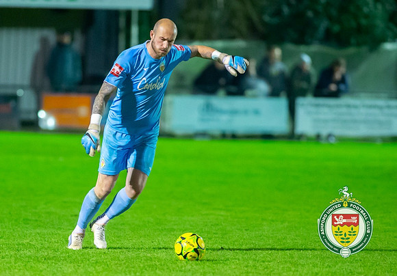ISE_Merstham_2-0_AshfordUnited_329