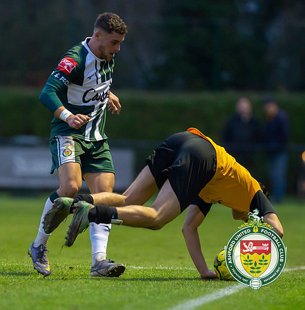 ISE_Merstham_2-0_AshfordUnited_173
