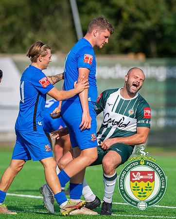 Ashford_2-1_HartleyWintney_073
