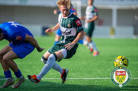Ashford_2-1_HartleyWintney_053