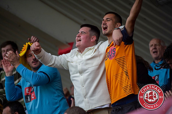 Chatham_0-3_Slough_373